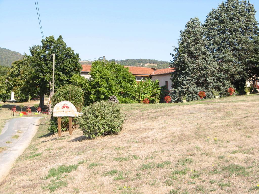 Bed and Breakfast Gitenchassagne Thurins Экстерьер фото
