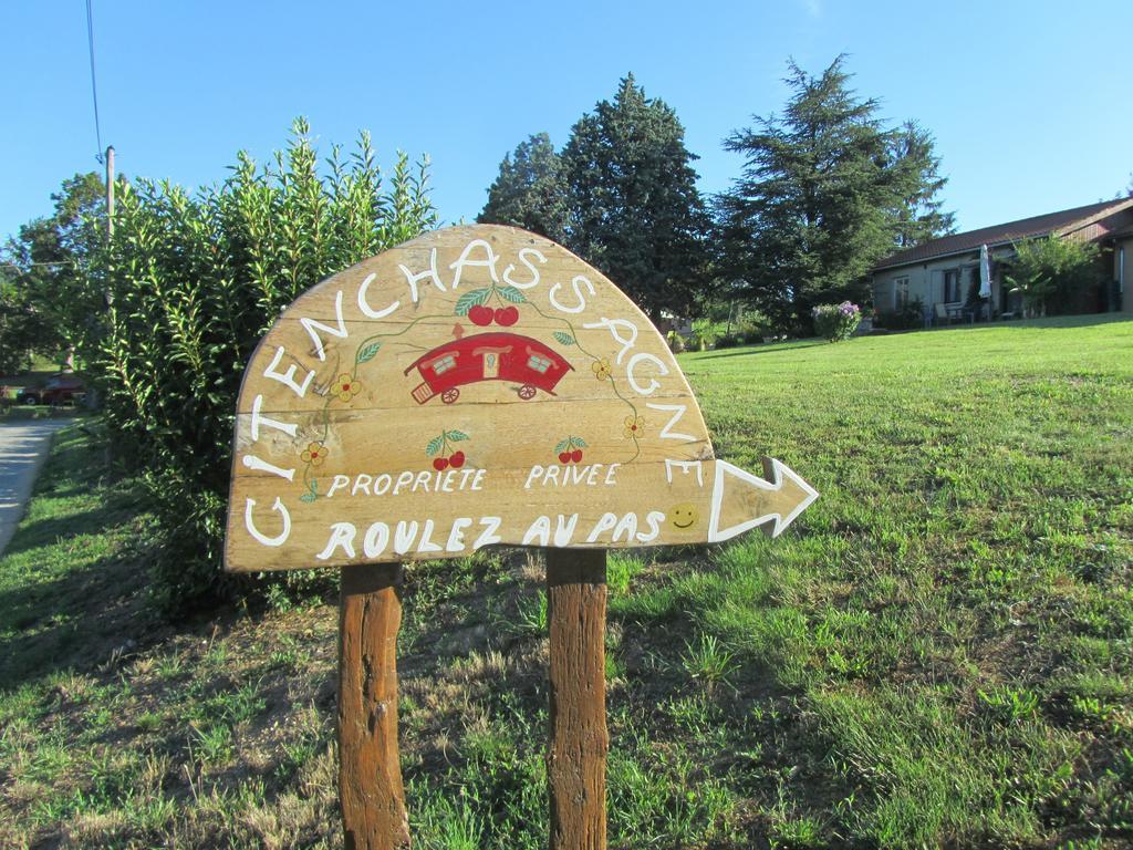 Bed and Breakfast Gitenchassagne Thurins Экстерьер фото