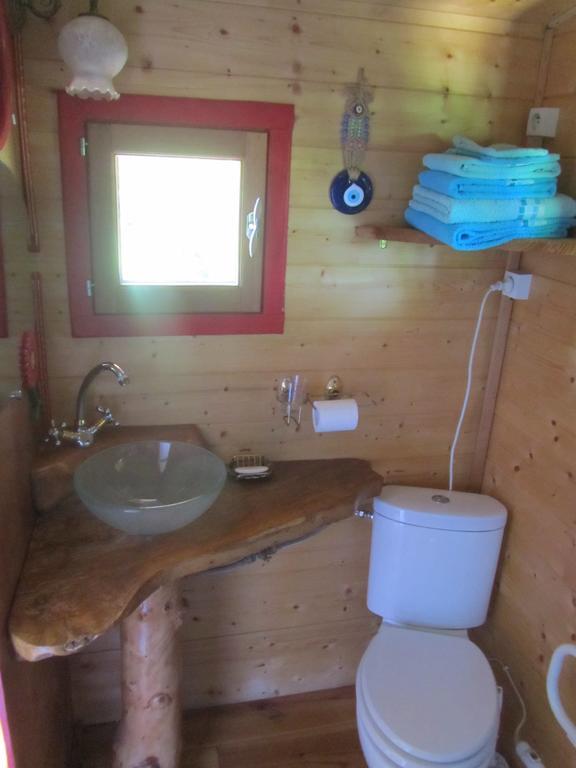 Bed and Breakfast Gitenchassagne Thurins Экстерьер фото